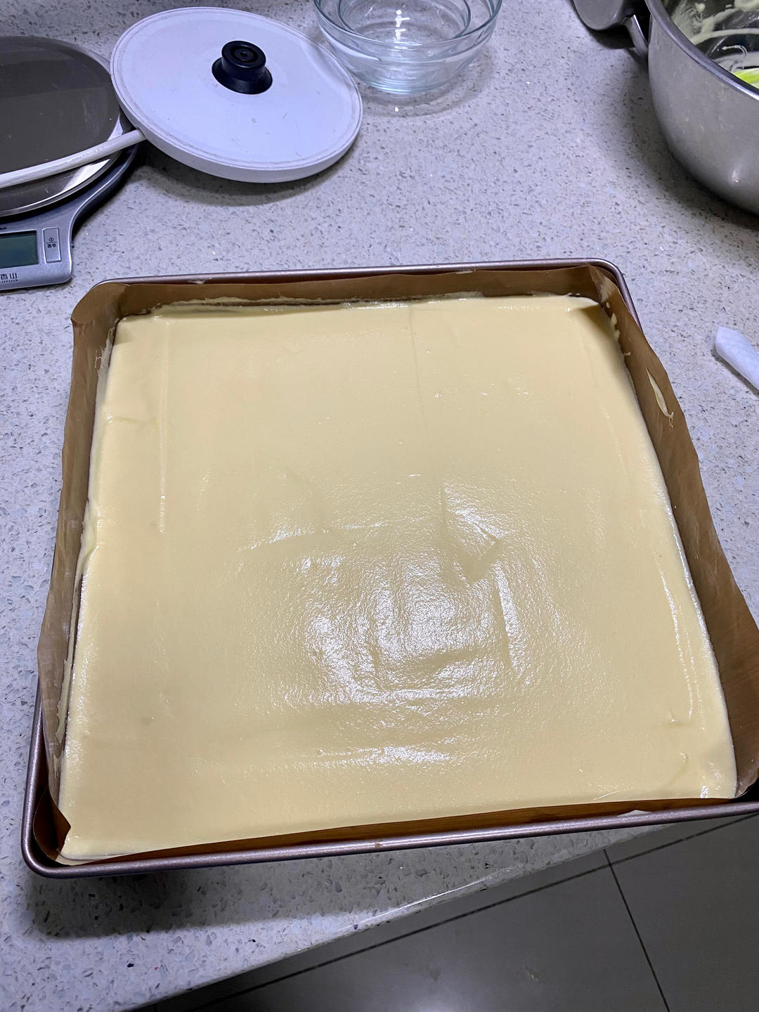 超详细的瑞士卷奶油蛋糕卷原味蛋糕卷的制作方法 饱满不掉皮不开裂（附模具换算方法）