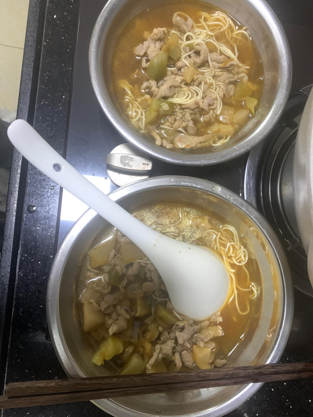 多少次早起就为了这一口——榨菜肉丝面