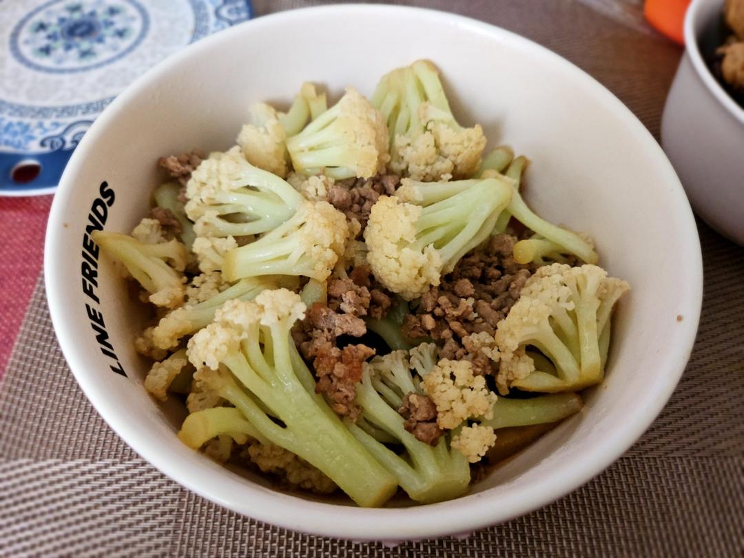 干煸菜花（花菜炒肉）