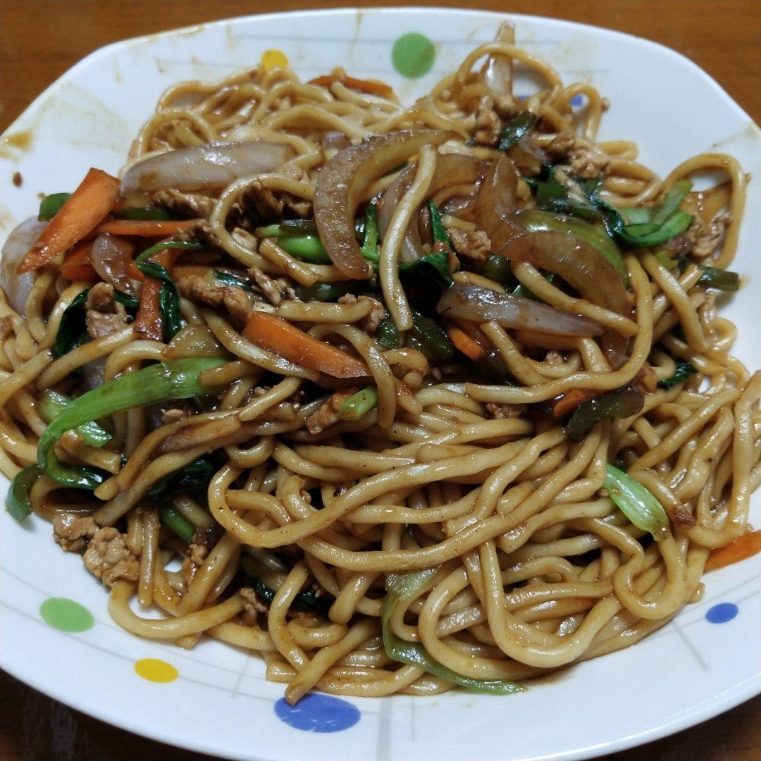 孜然牛肉炒面