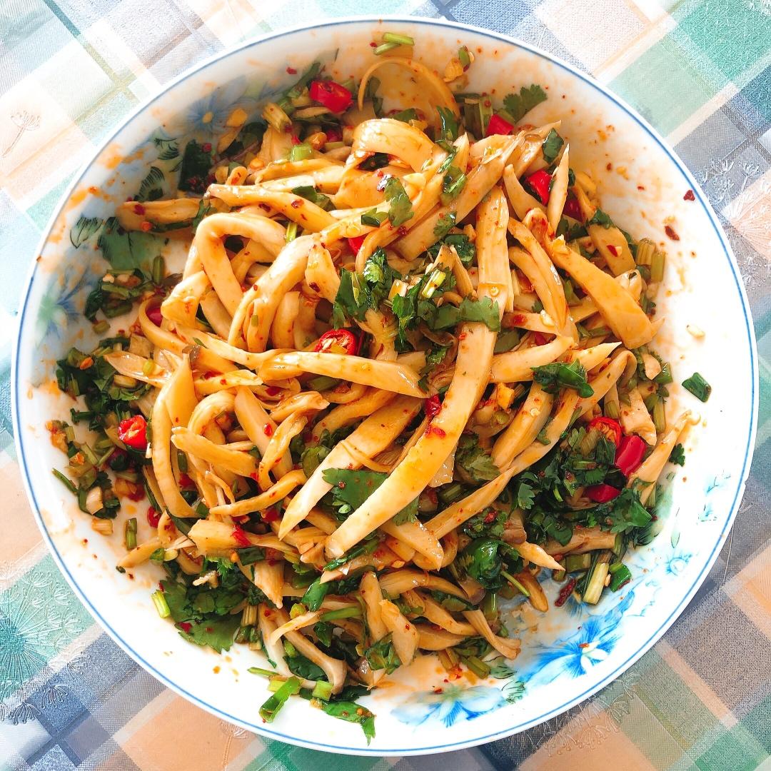 比肉还要好吃的凉拌菜！简单易做。