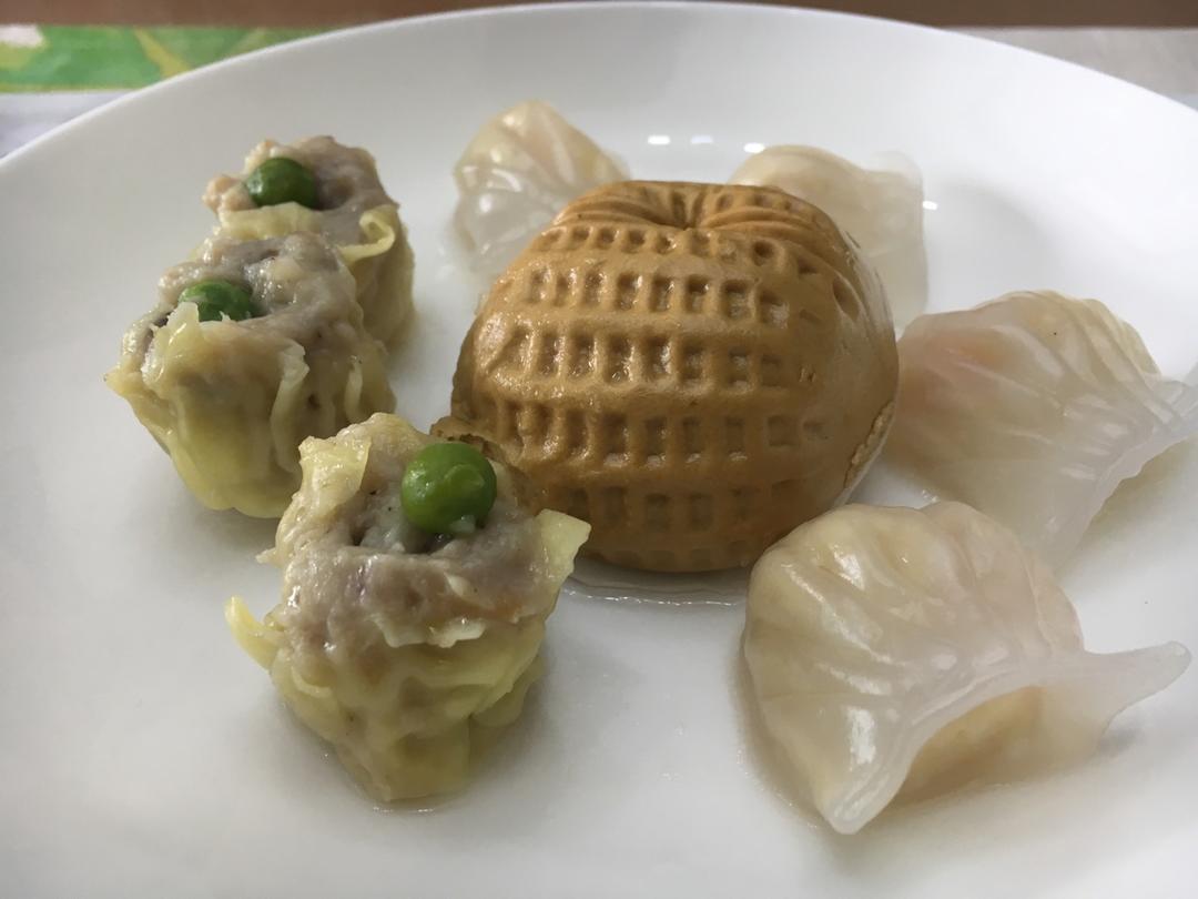 弯梳虾饺