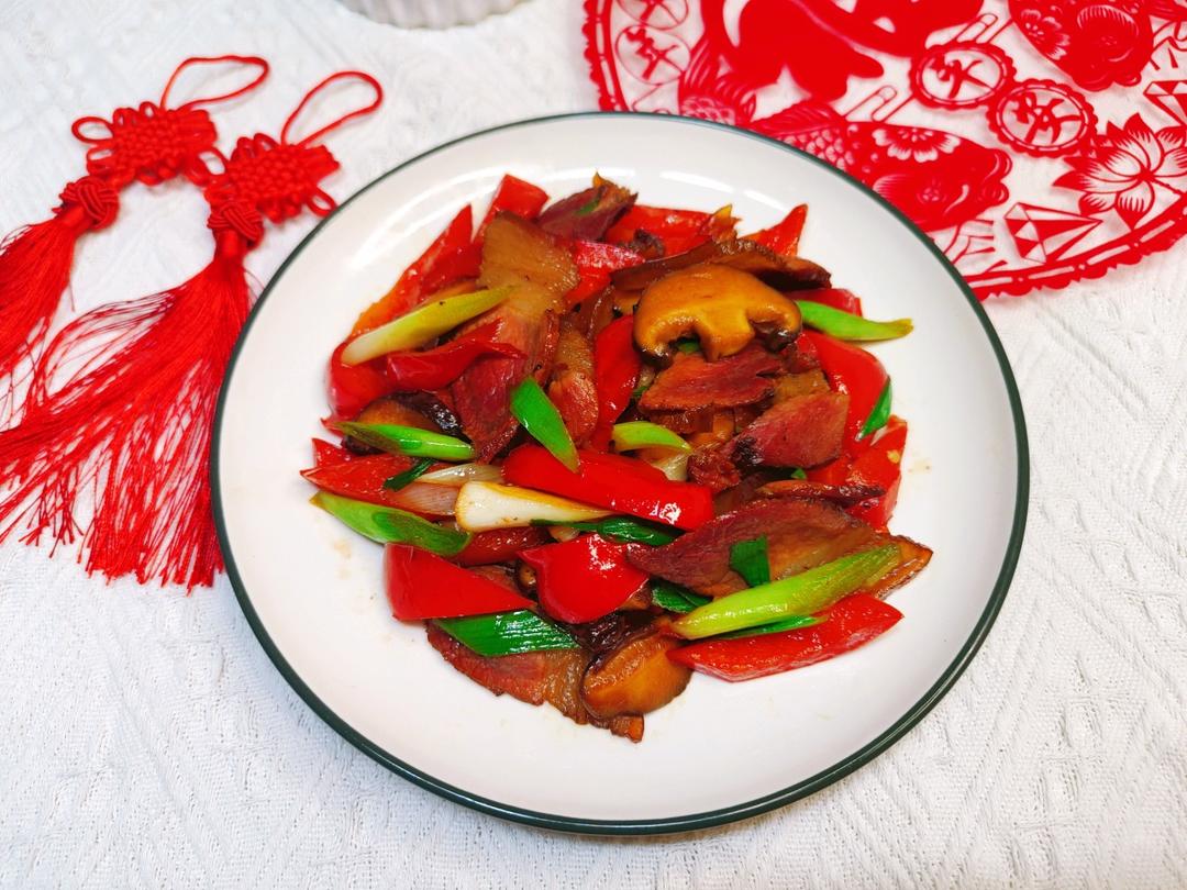 蒜苗胡萝卜炒腊肉