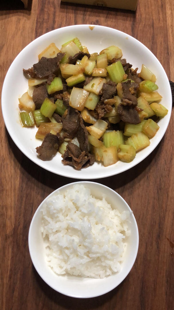 西芹炒肉