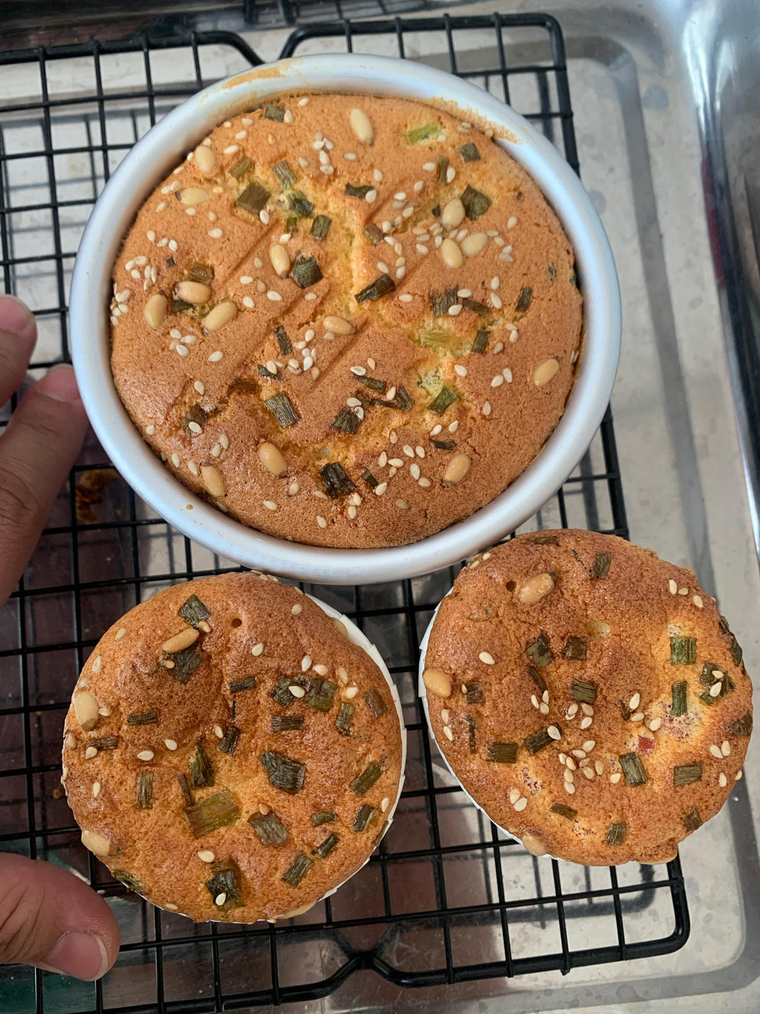 好吃不腻丨口感丰富丨香葱肉松戚风蛋糕