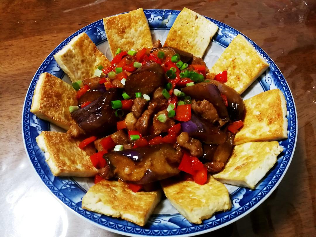 厨师长教你：“豆腐茄子煲”的家常做法，咸香入味，简单易学