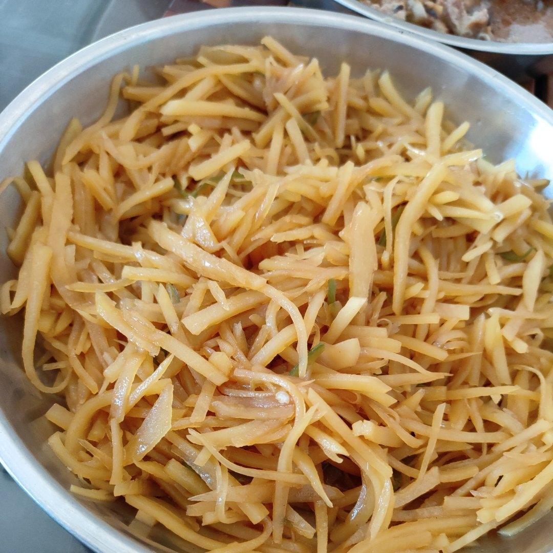 酸辣土豆丝的家常做法 超级下饭