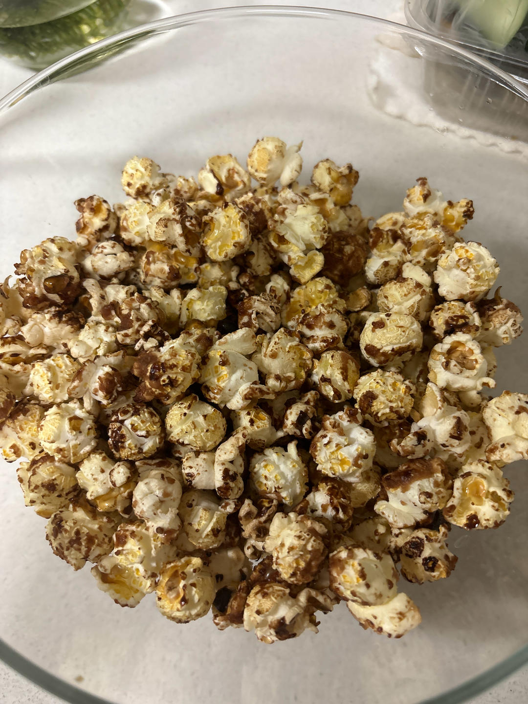 爆米花来了！！！超级简单易上手的焦糖/巧克力爆米花