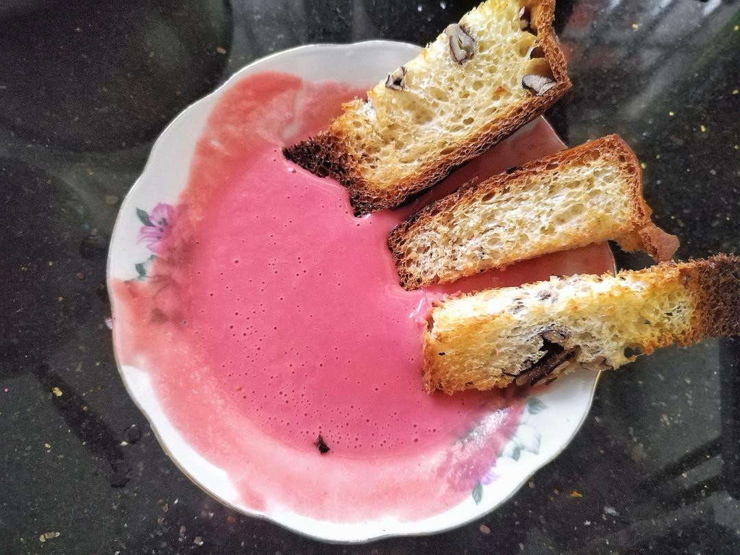 迷迭香甜菜根土豆浓汤Rosemary beetroot potato soup