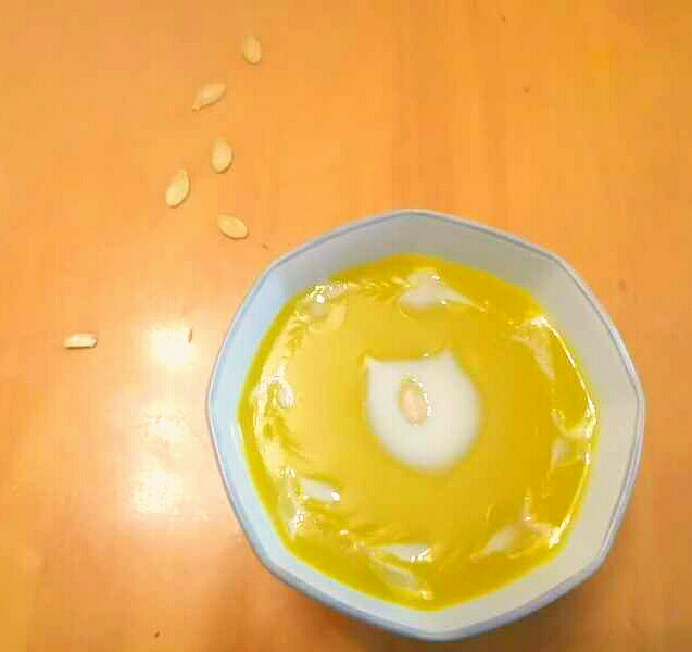 【南瓜汁】豆浆机做出来的口感浓郁细腻，味道香甜的做法 步骤5