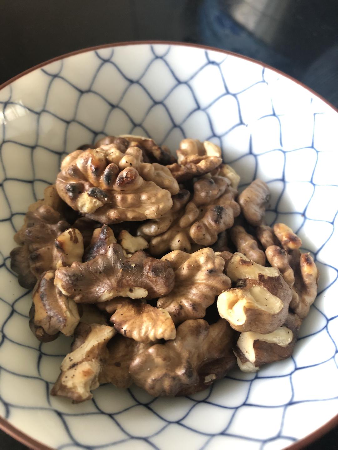 健康养生的全麦核桃餐包的做法步骤图 比比 8 下厨房 健康养生的全麦核桃餐包的做法步骤图 比比 8 下厨房