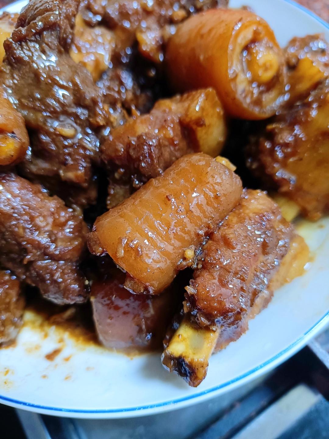 黄焖猪肉/咸菜焖猪肉