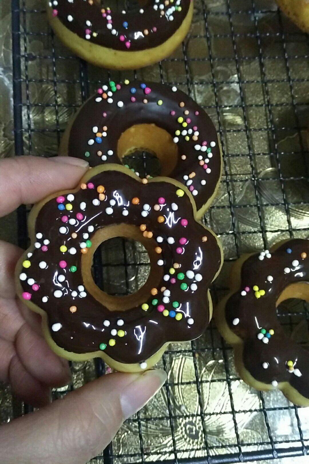 蛋糕版甜甜圈