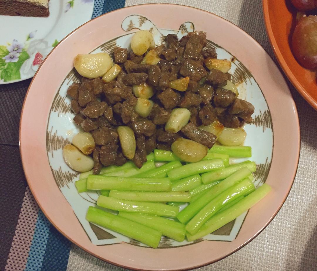 黑蒜子牛肉粒