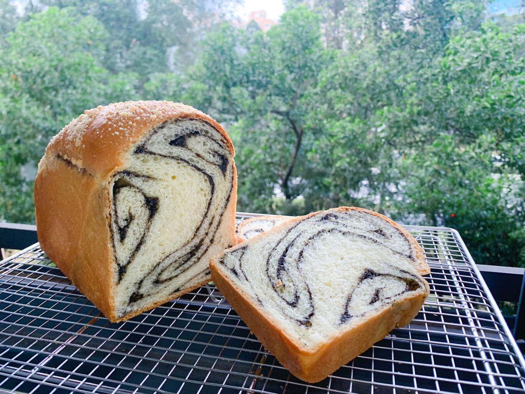 黑芝麻奶酥吐司【一次发酵】