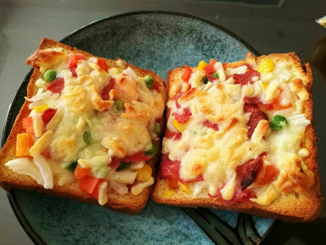 哼,要你管つ做的芝士面包片披萨