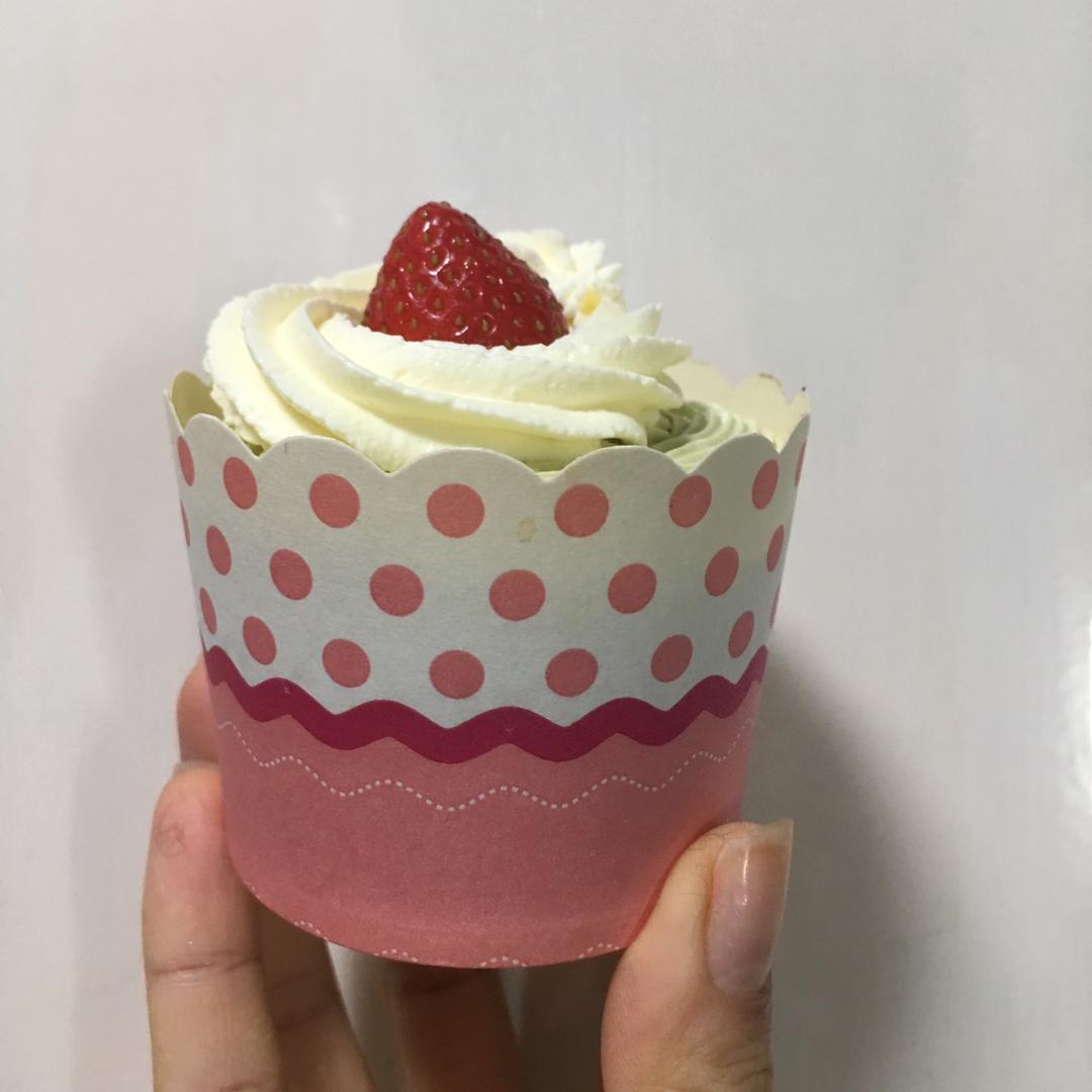 【视频】小清新～抹茶杯子蛋糕（分蛋海绵蛋糕）
