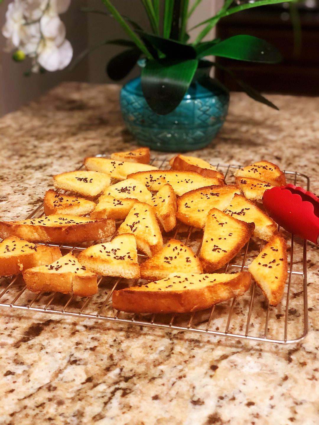 跟着Jeremy 哥哥做美食 🧈黄油蜂蜜🍯烤土司🍞