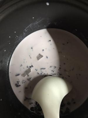 香浓牛奶紫薯黑米粥的做法 步骤10