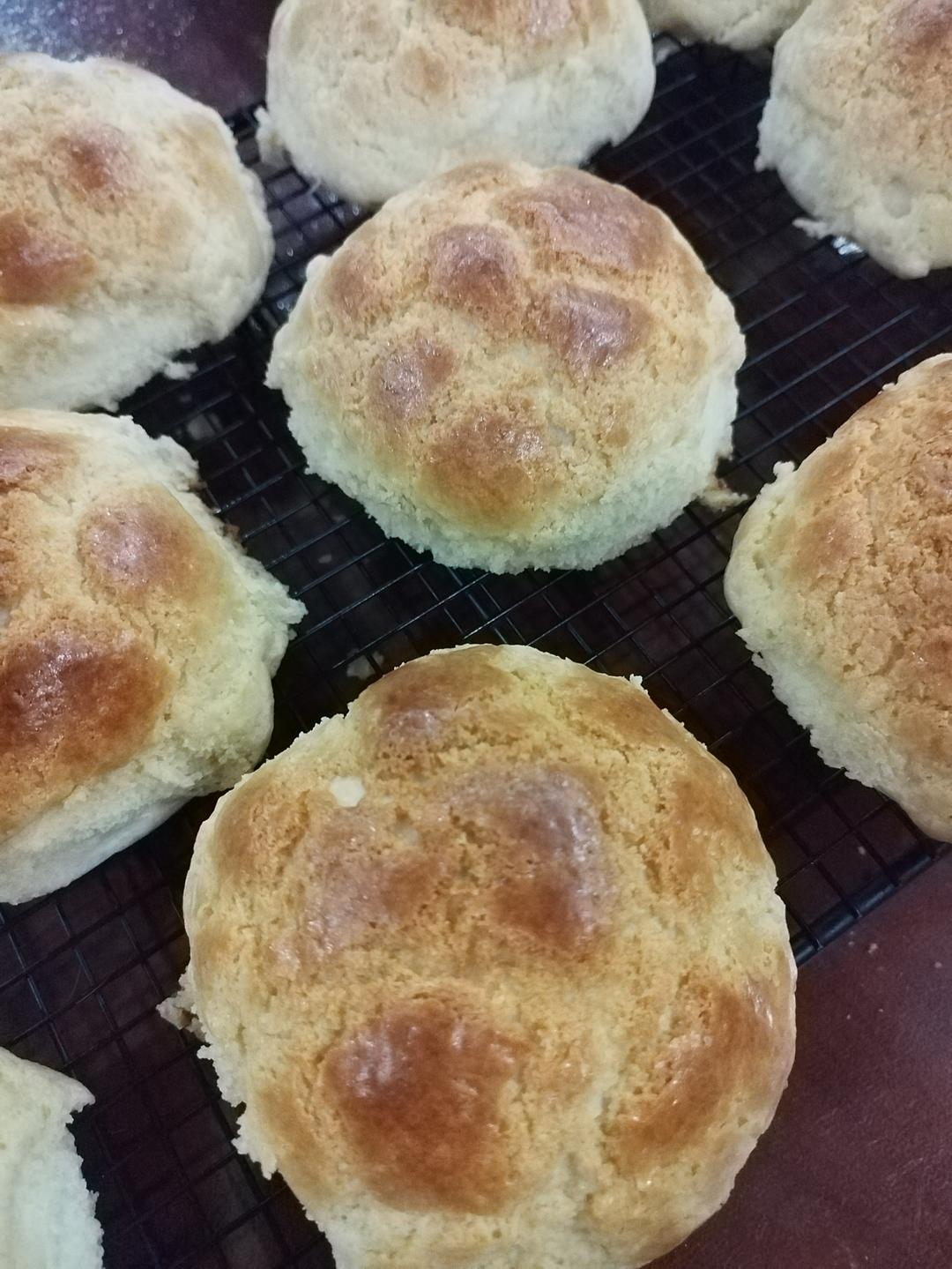 冷了依然酥香的菠萝包