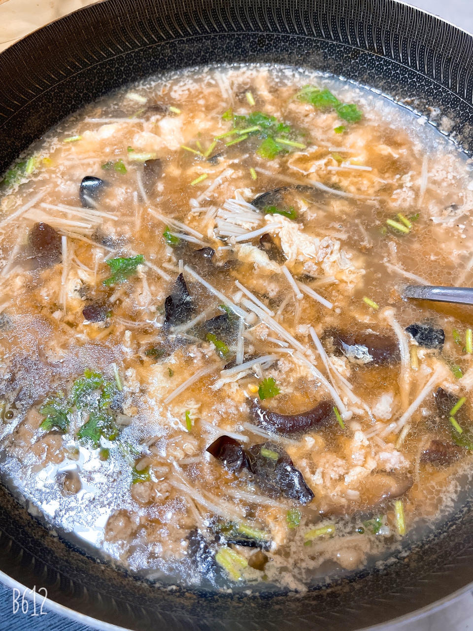 鲜掉眉毛的杂菌羹