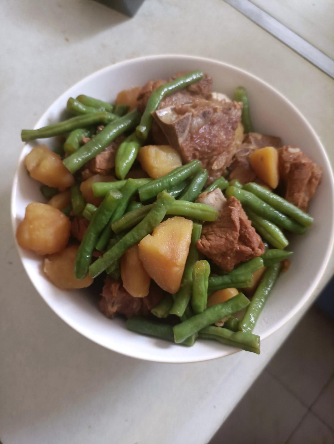 东北四大炖的排骨炖豆角