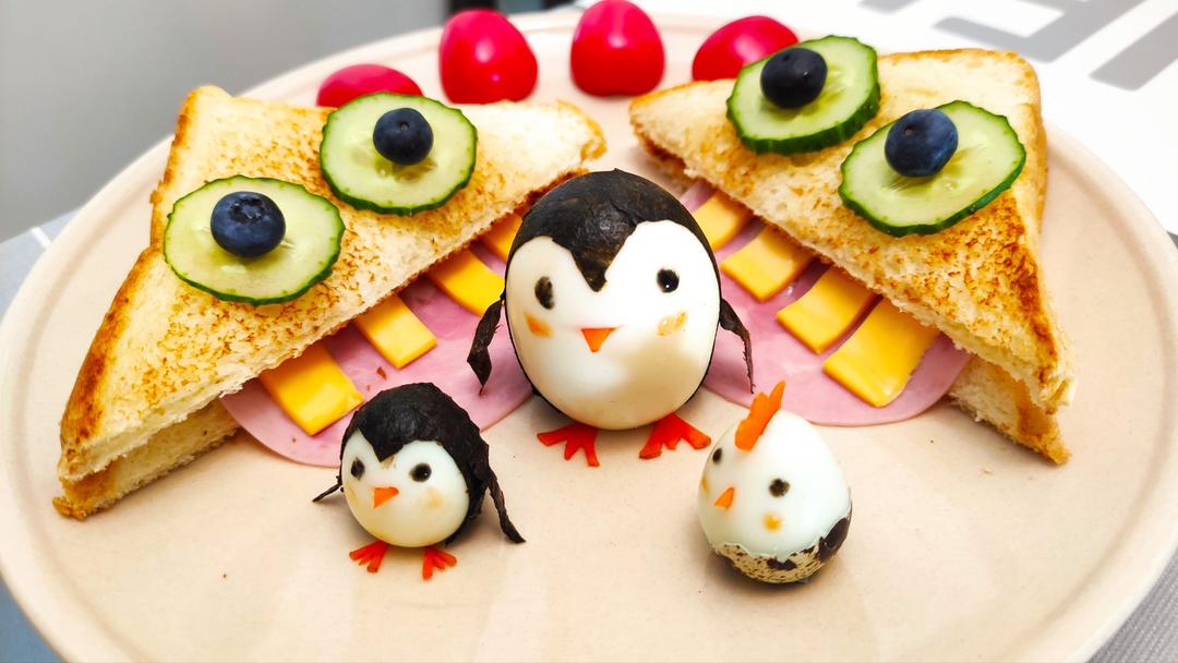 会吐舌头的大牙怪三明治