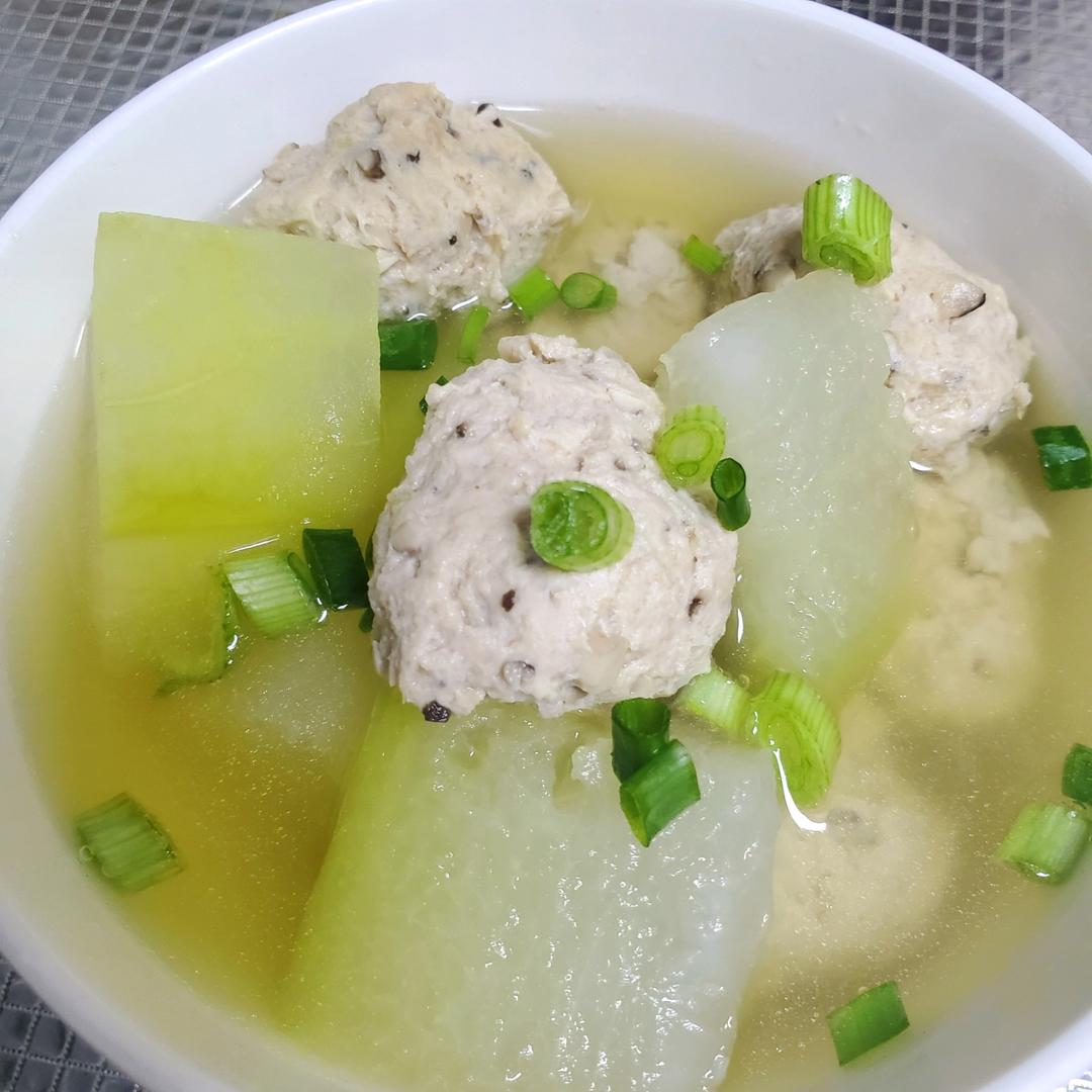 夏天不可错过的家常味--冬瓜丸子汤