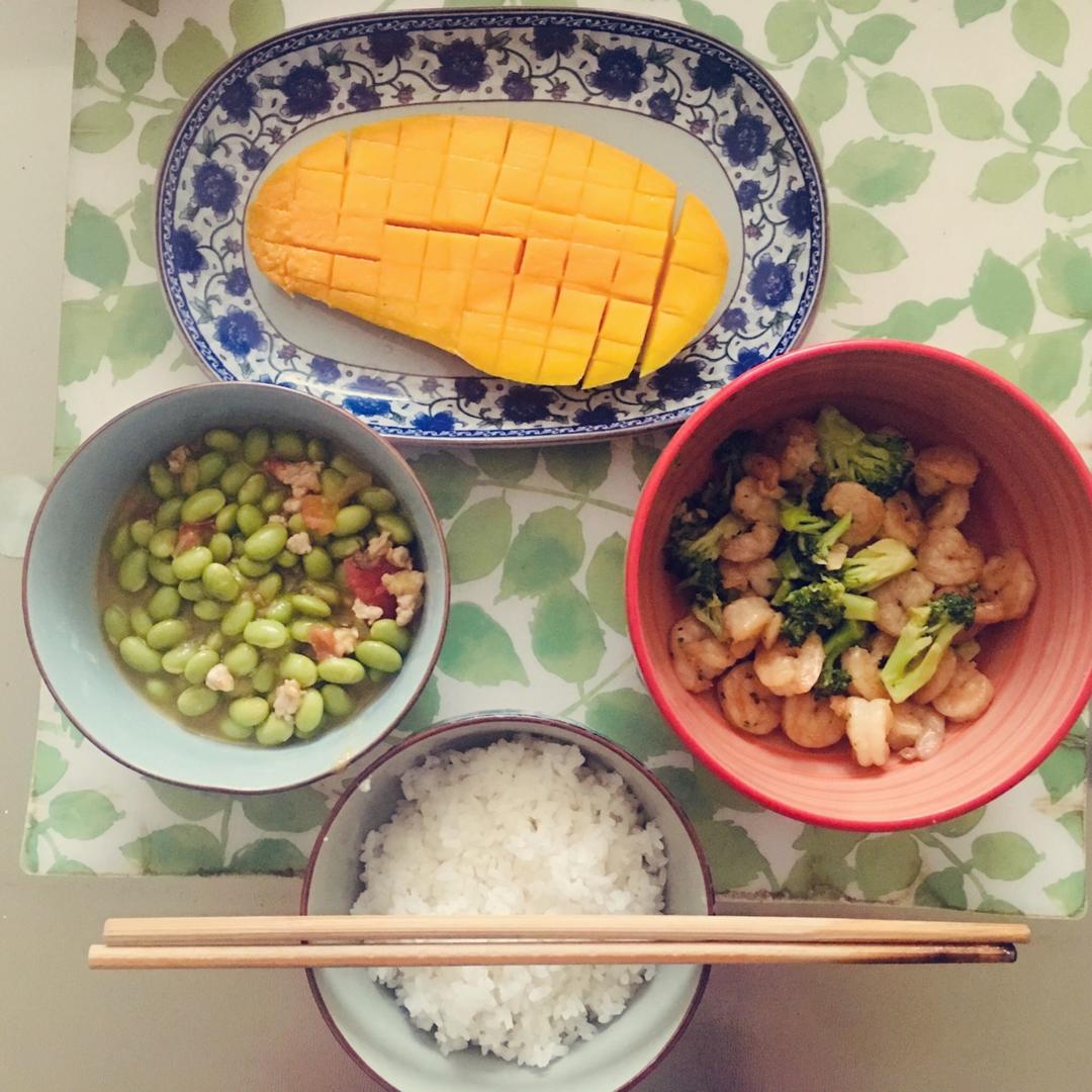 虾仁炒西兰花