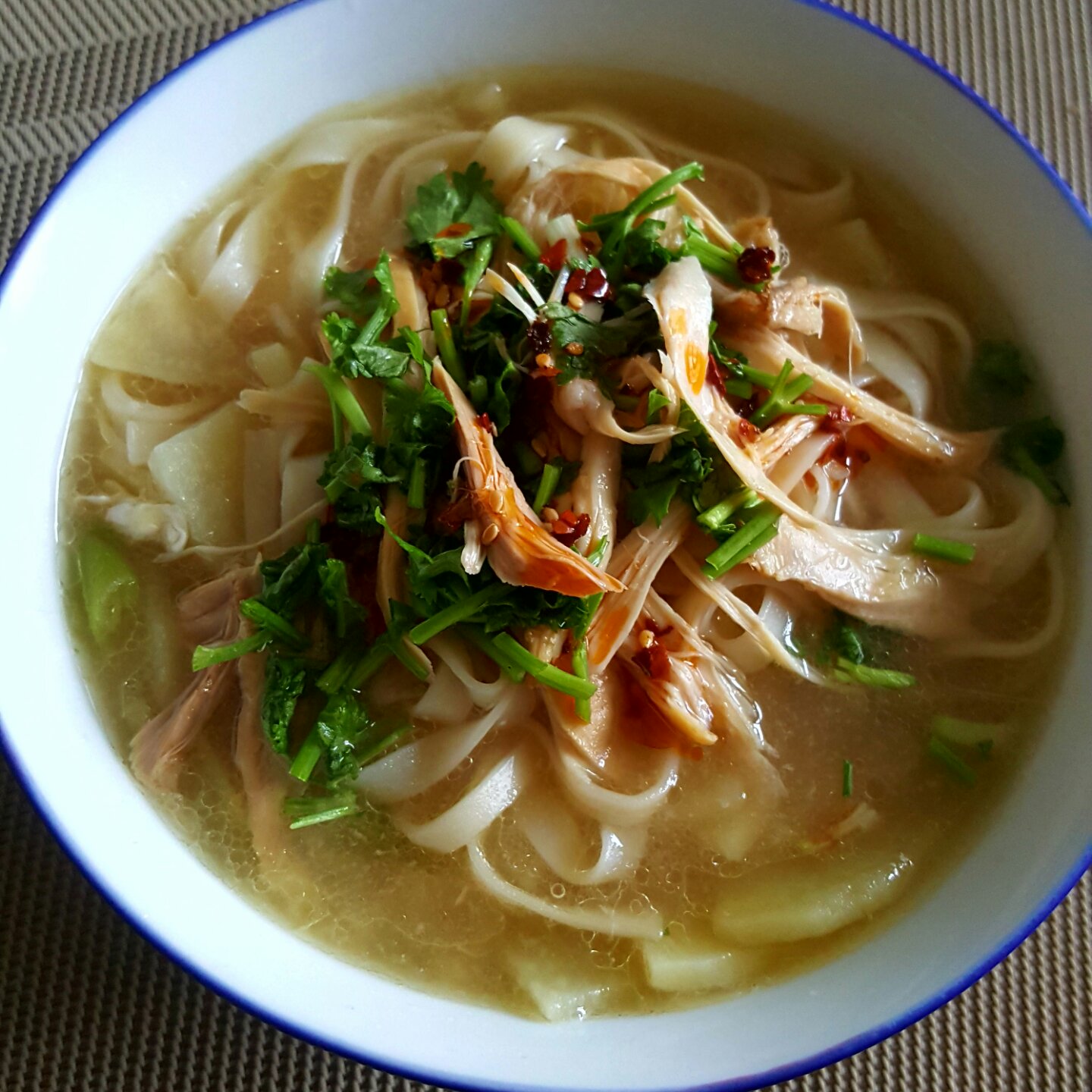鸡丝凉面