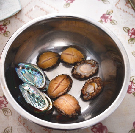 蒜蓉粉丝蒸鲍鱼