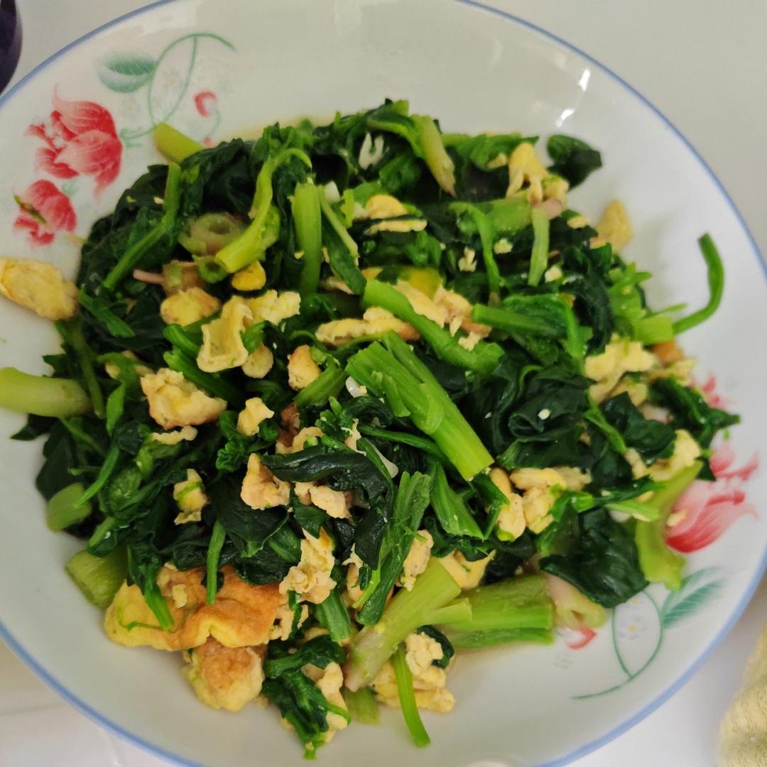 菠菜炒鸡蛋