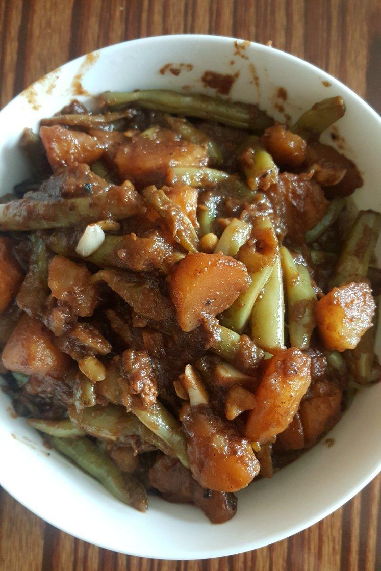 土豆炖豆角