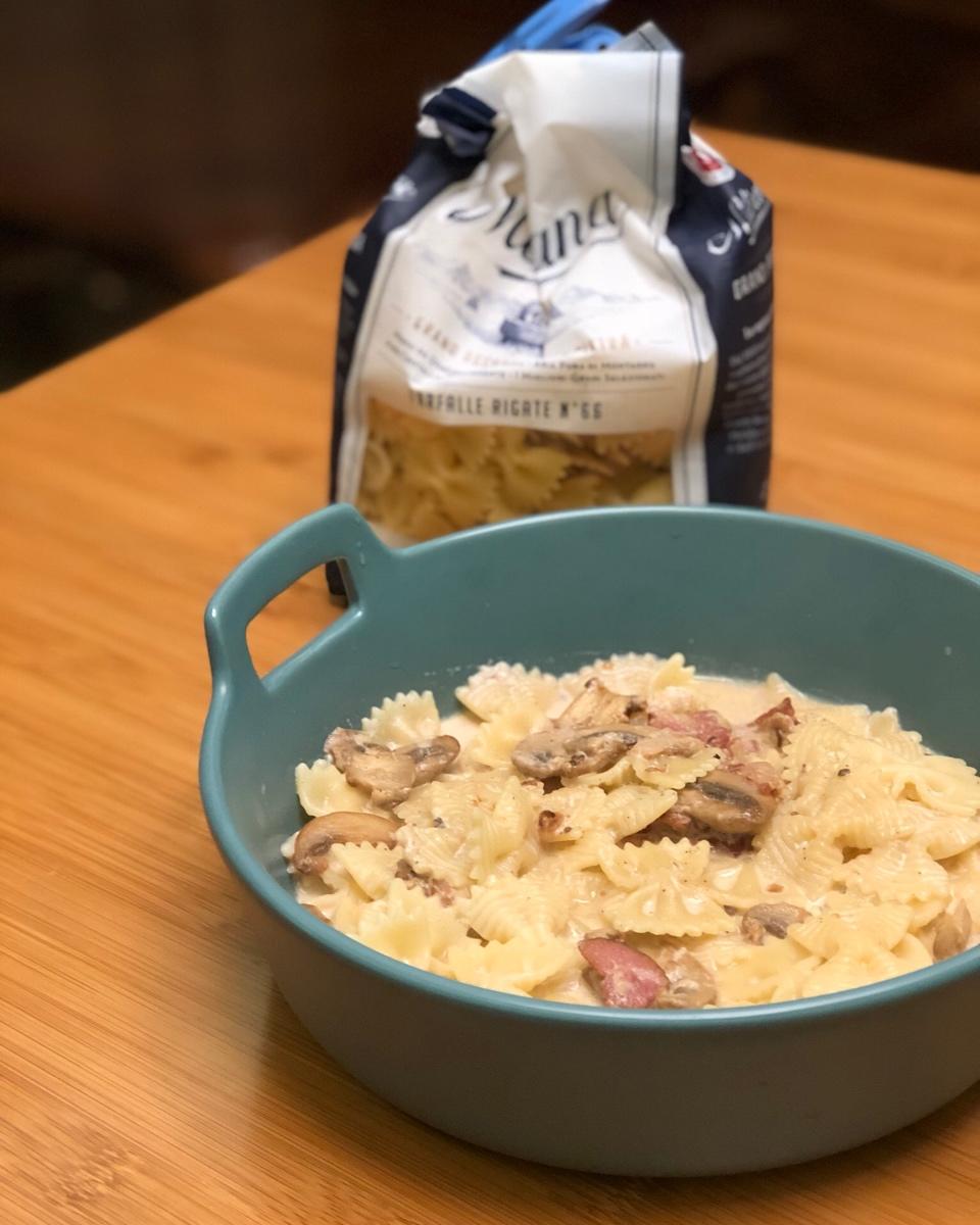 奶油蘑菇培根蝴蝶面