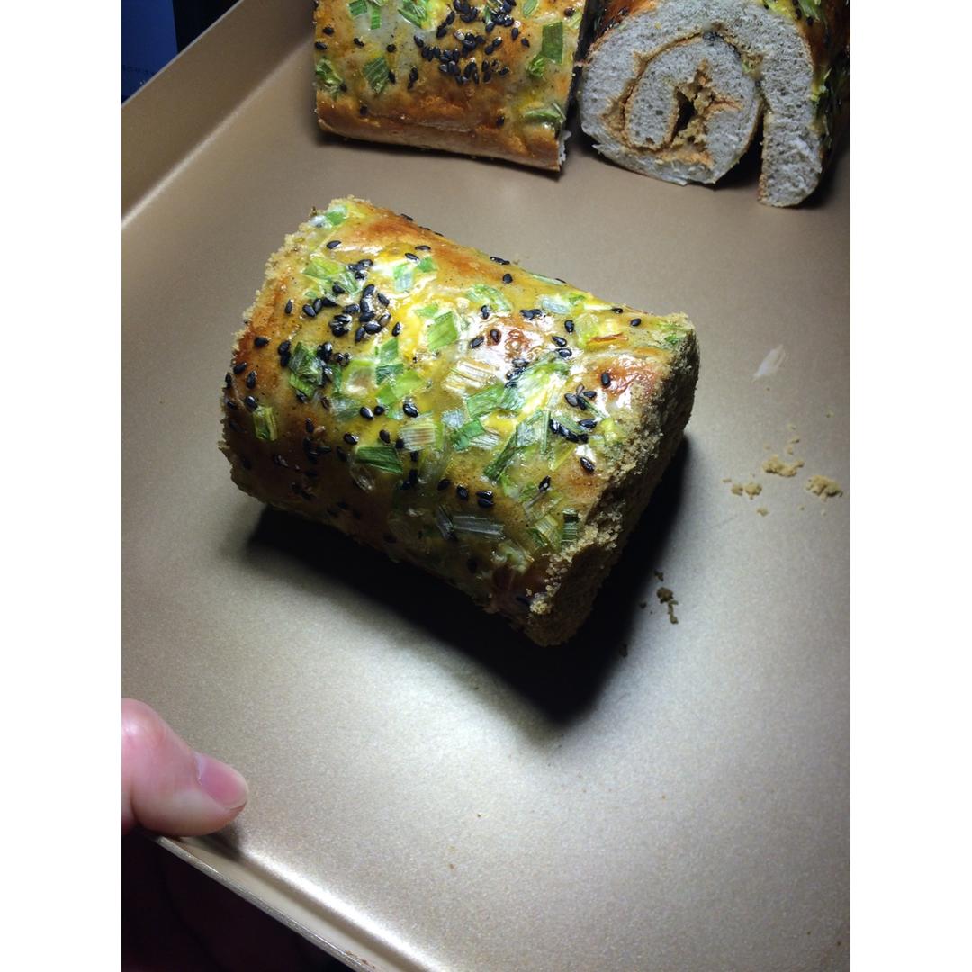 香葱肉松面包卷