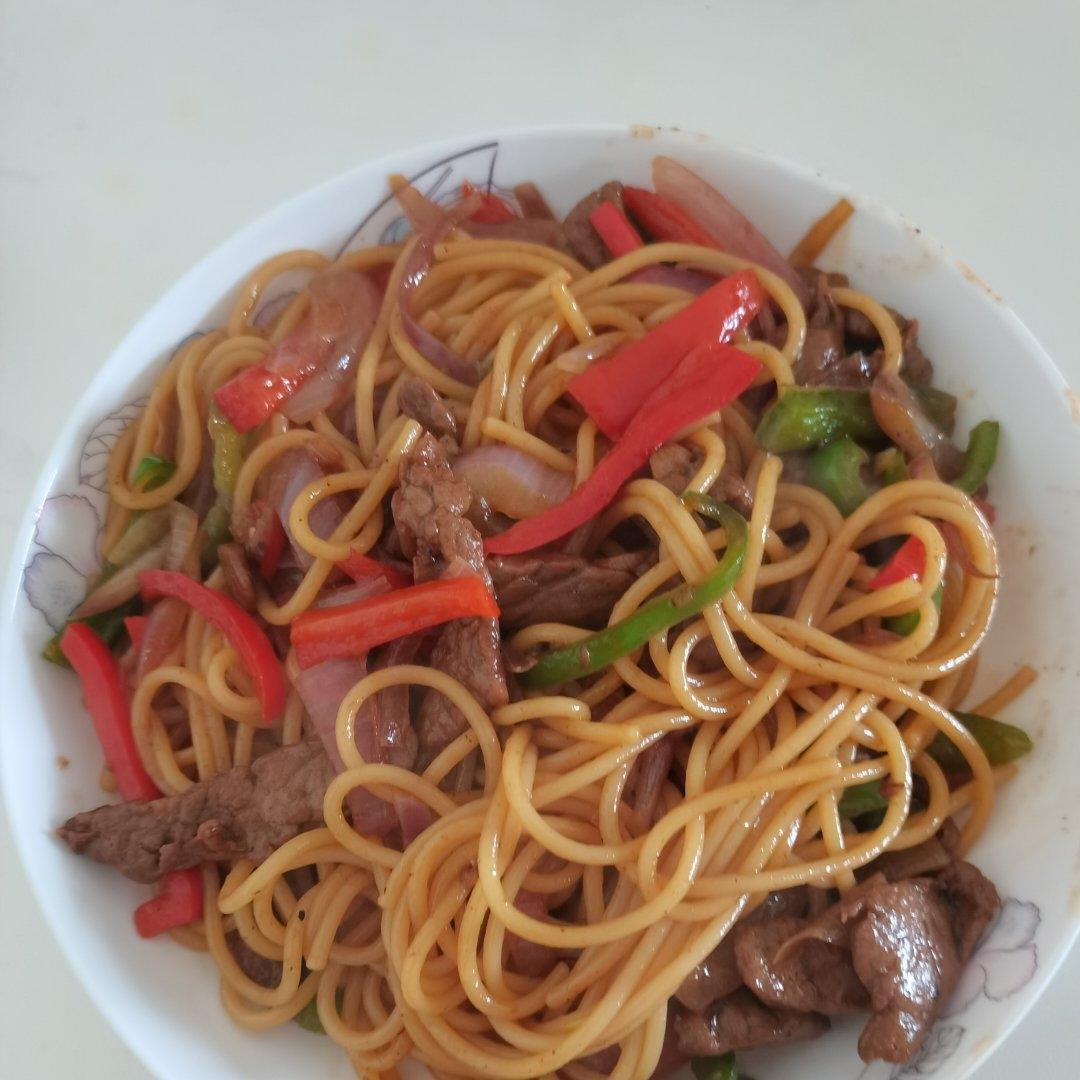 味道不输西餐厅的黑椒牛柳意面