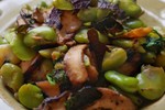 紫苏蚕豆炒花菇