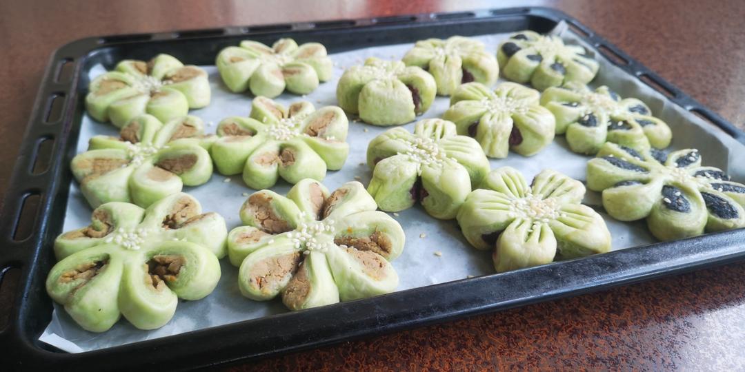 猪油版的各种酥（叉烧酥 紫荆花酥 菊花酥 元宝酥 ）