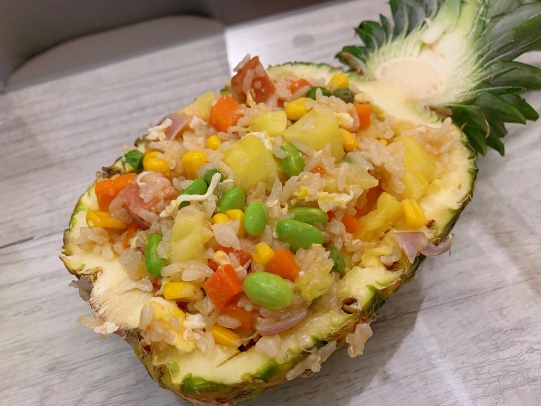 虾仁菠萝炒饭