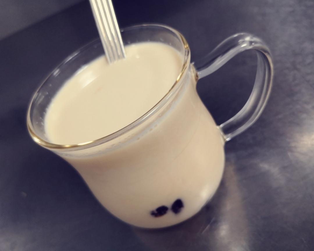 地道无添加老人小孩都能喝的纯手工珍珠奶茶的做法