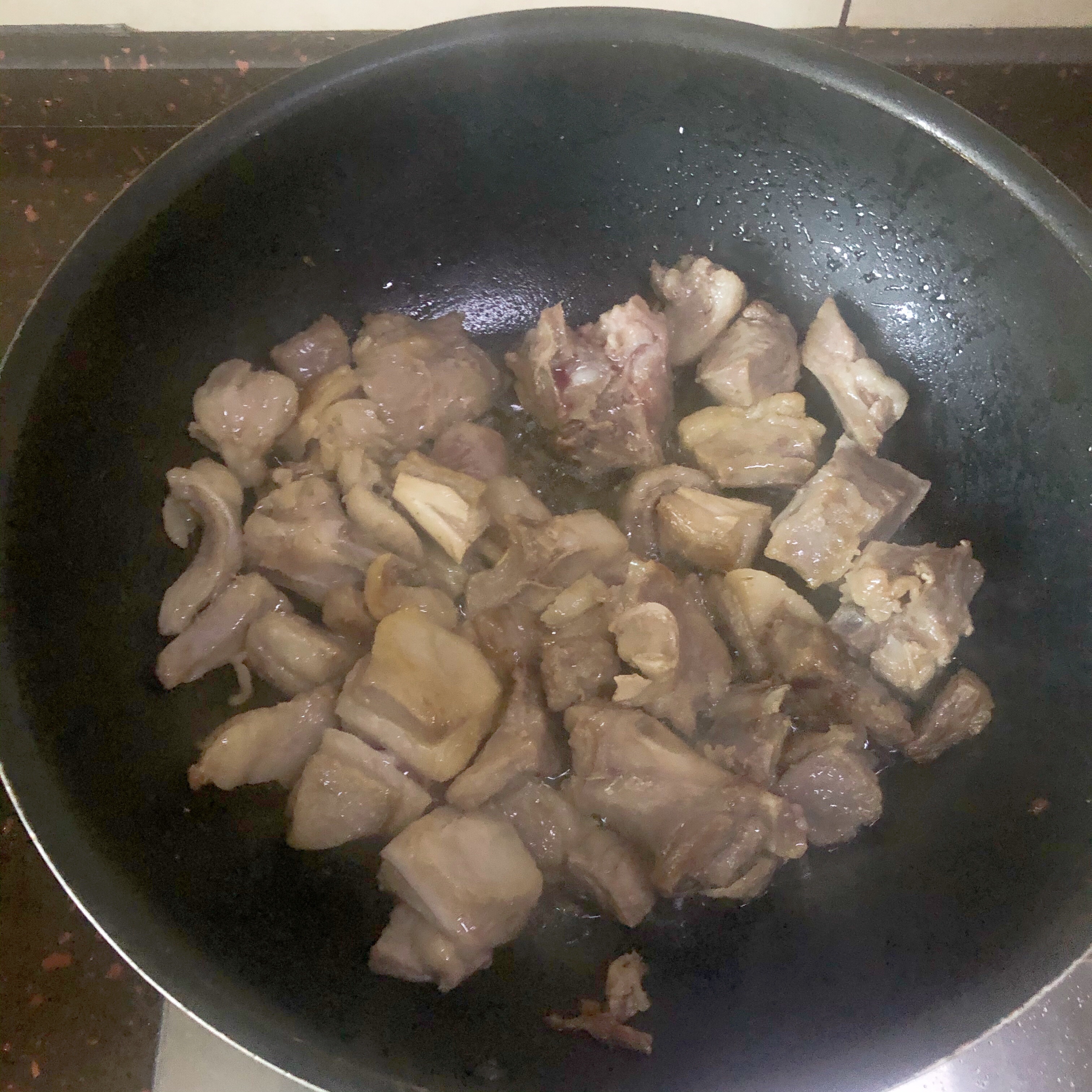和新疆人学的美味羊肉手抓饭的做法 步骤2