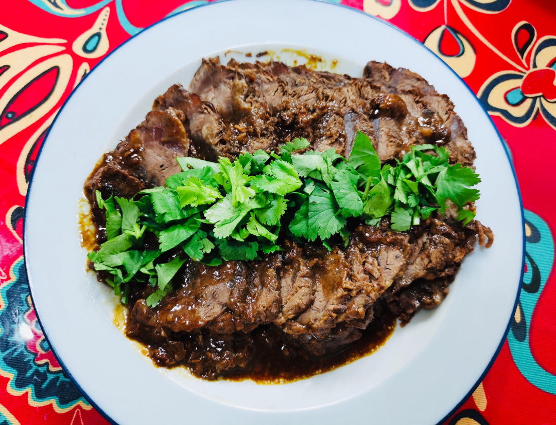 酱牛腱子肉~~（附酱猪腱子肉和卤鸡蛋做法）