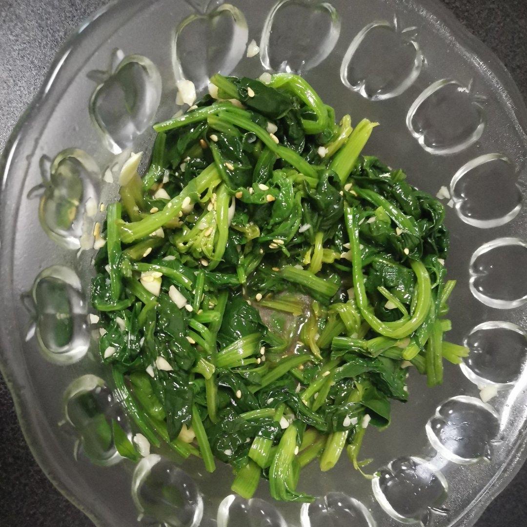 凉拌菠菜(家传秘方)