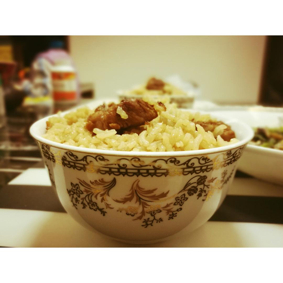 喷香排骨焖饭（爆好吃）