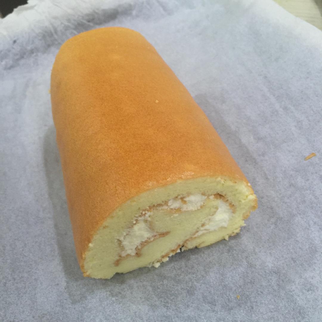 《Tinrry下午茶》教你做基础原味蛋糕卷