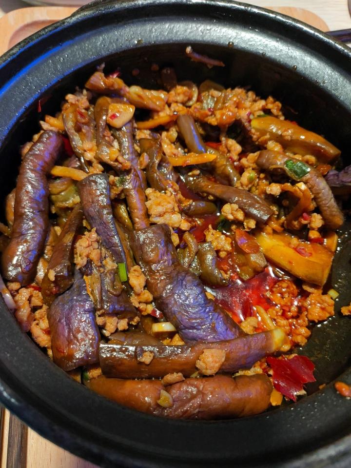 不用油炸超省油的鱼香肉末茄子煲