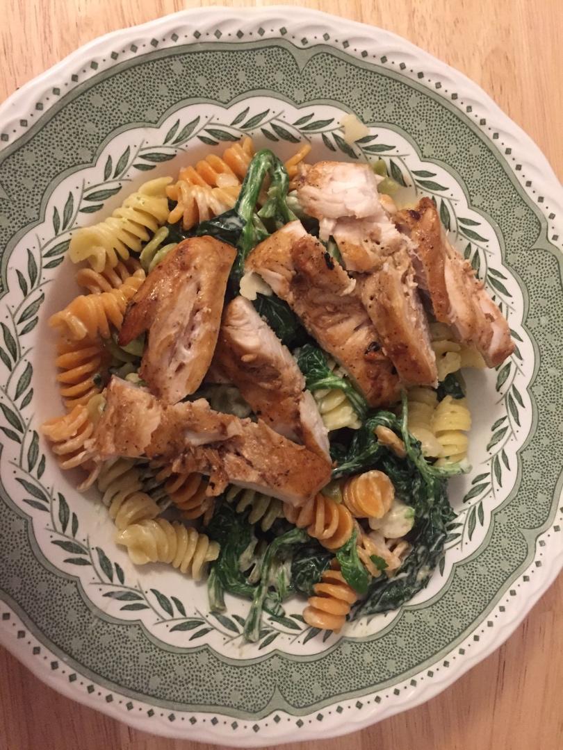 马斯卡彭菠菜意面