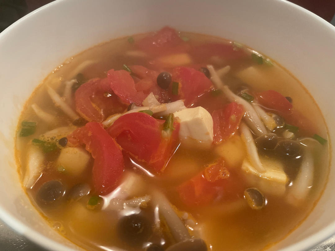番茄豆腐汤+蚝油生菜