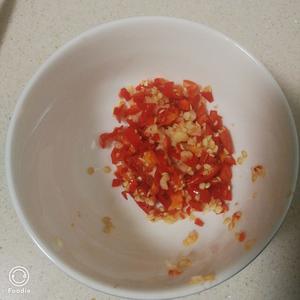 广西蒜米辣椒蘸水的做法 步骤1