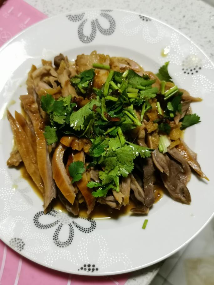 达妈煮艺食间——电饭锅沙姜焗猪肚